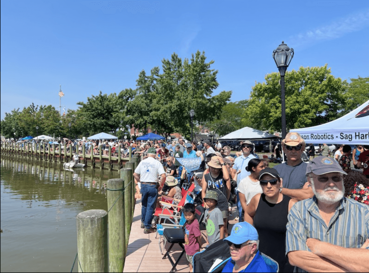 Cardboard Boat Race - Photo 2